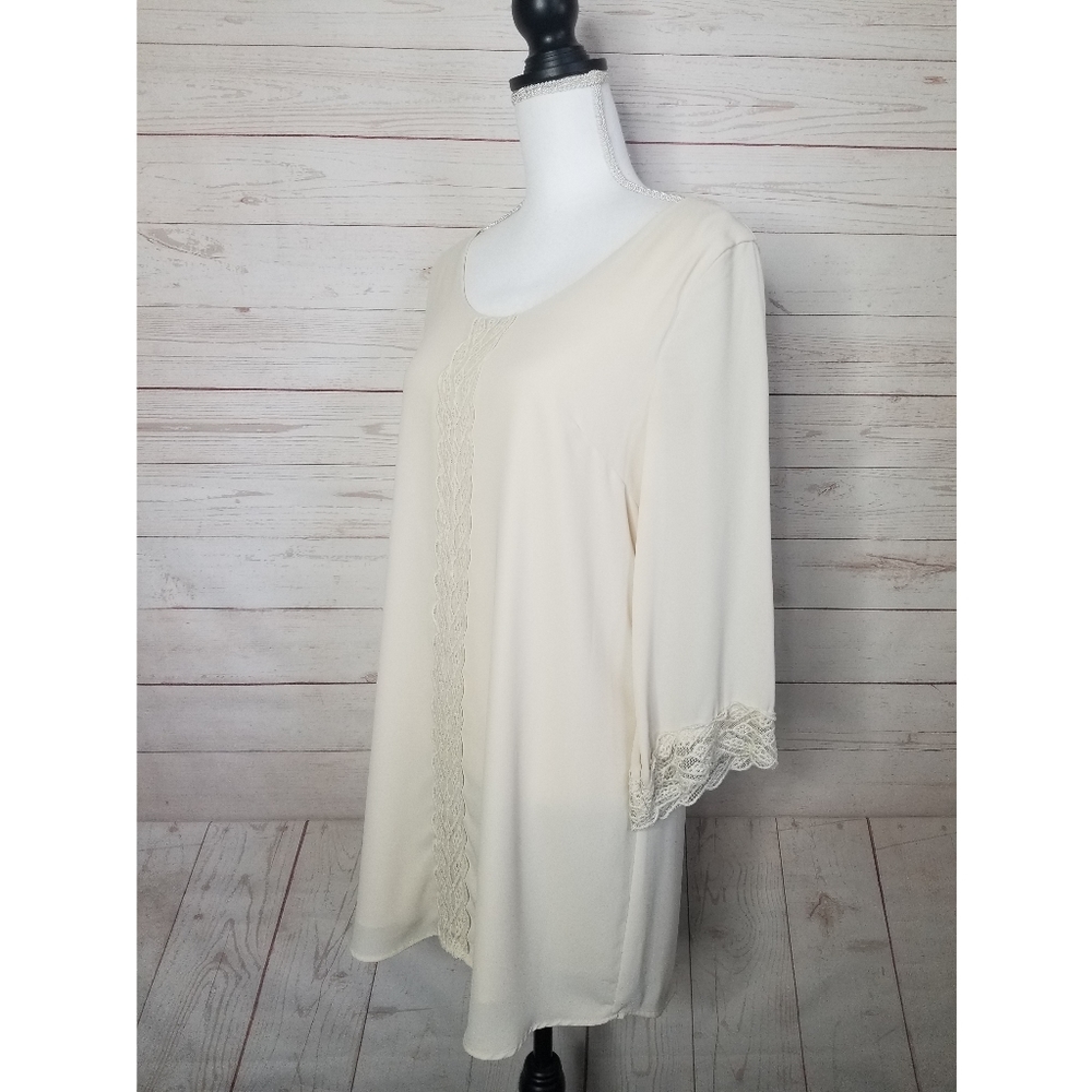 ASTR Nordstrom Cream Lace Shift Dress | Medium - Picture 5 of 6